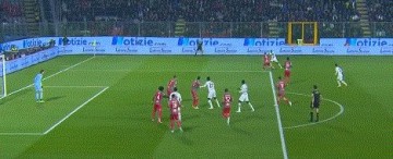 德甲投注经验-【意甲】奥里吉错失良机+进球无效 AC米兰客场言和